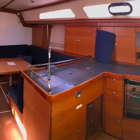 Sailing Yacht Armida Rhodes Hotel na wodzie *
